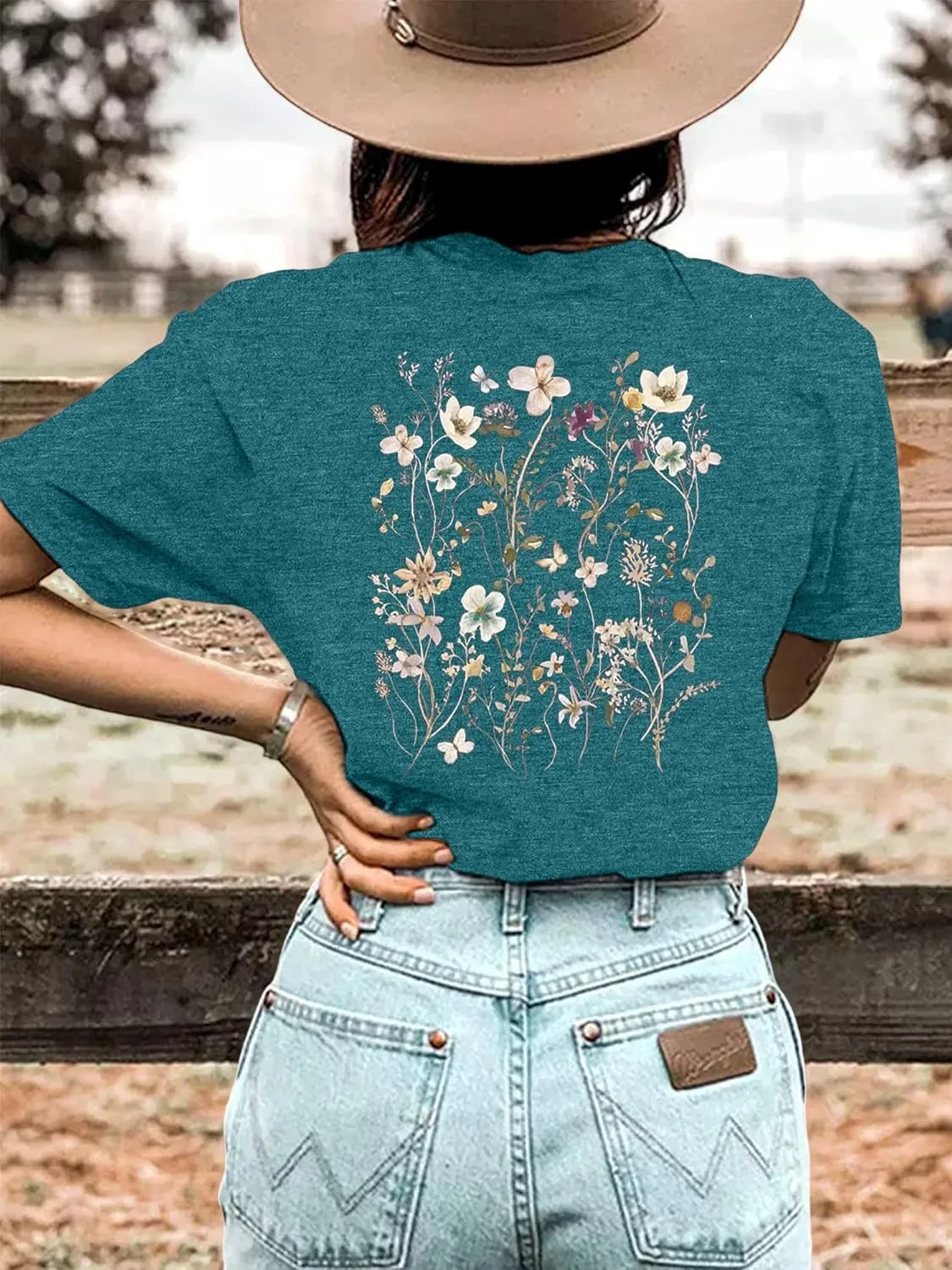 GEMLON Sunset Pine Tree Tshirt Women Camping Tshirt Retro Sun Print Graphic Tee Casual Short Sleeve Top